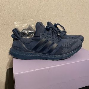 Adidas Women's Navy Athletic Sneakers